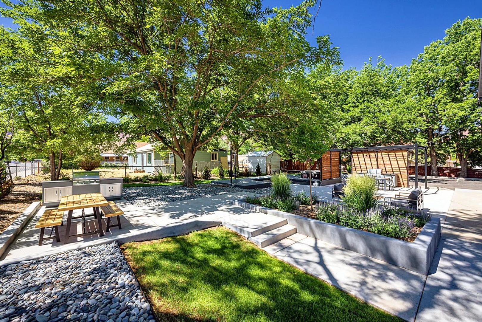 Near Downtown Stylish 2Br With Amazing Patio #1 Villa Moab Luaran gambar